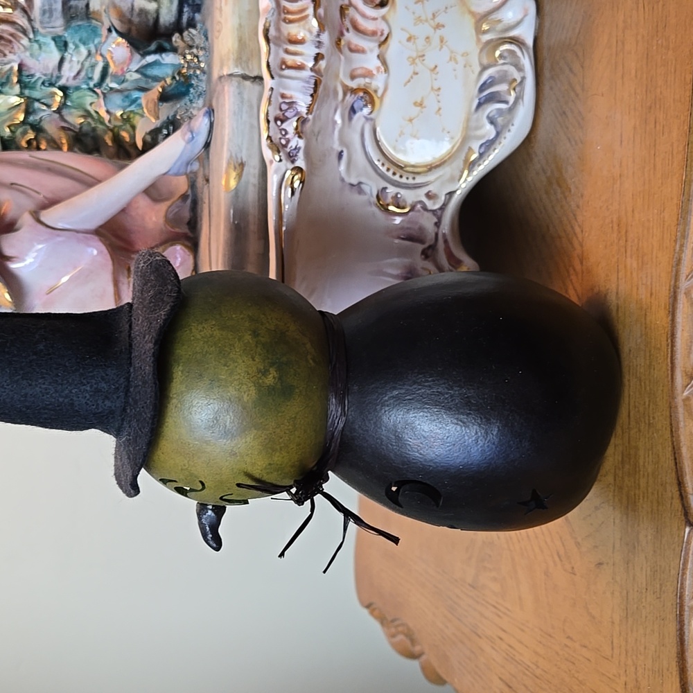 Primitive handmade Gourd witch votive halloween figure - Picture 3 of 6
